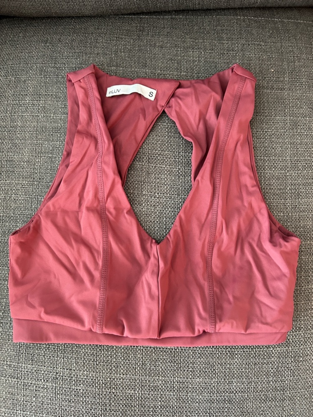 ALO Deep V Sports Bra in Dusty Rose
